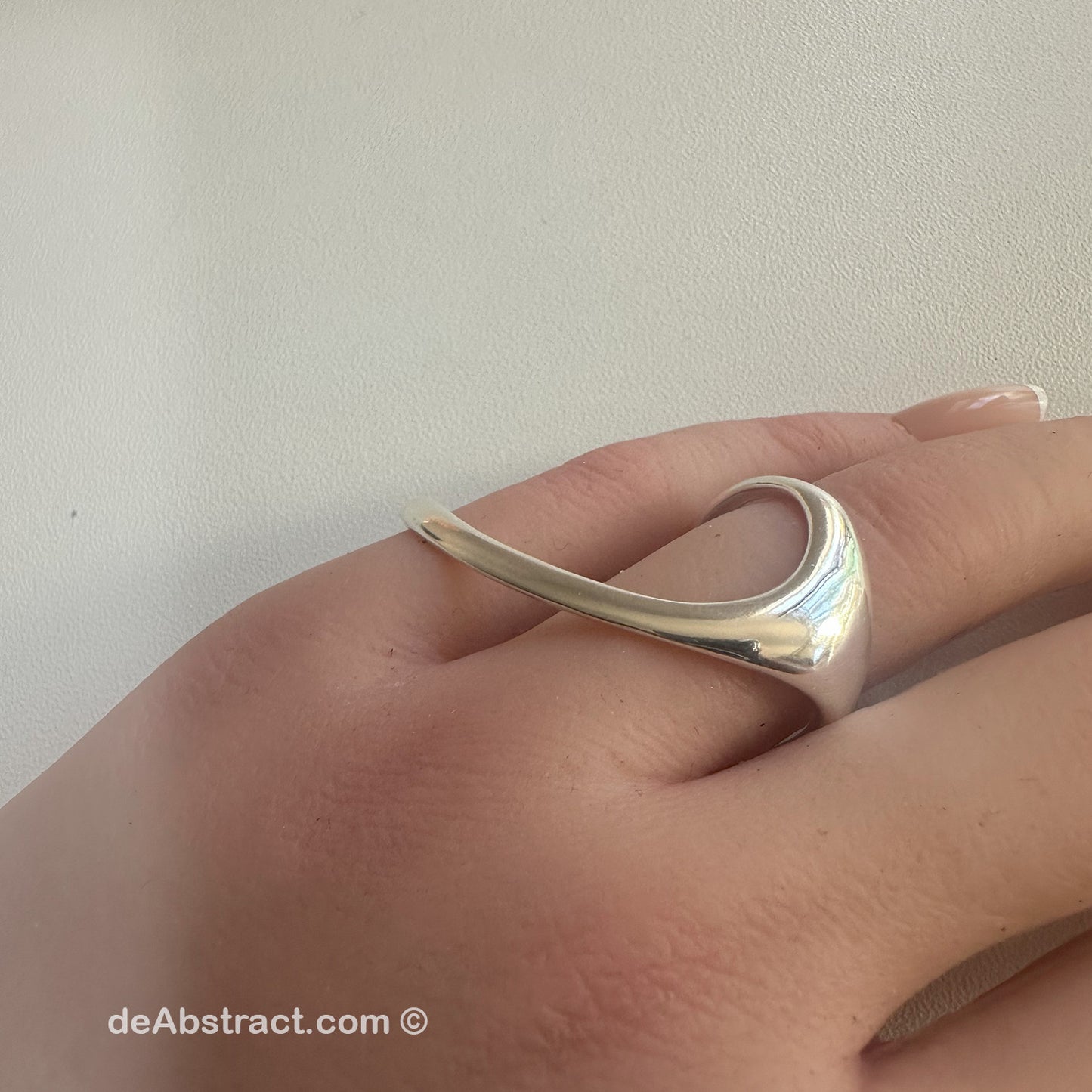'de Curve' Ring - Modern, Organic and SenSual