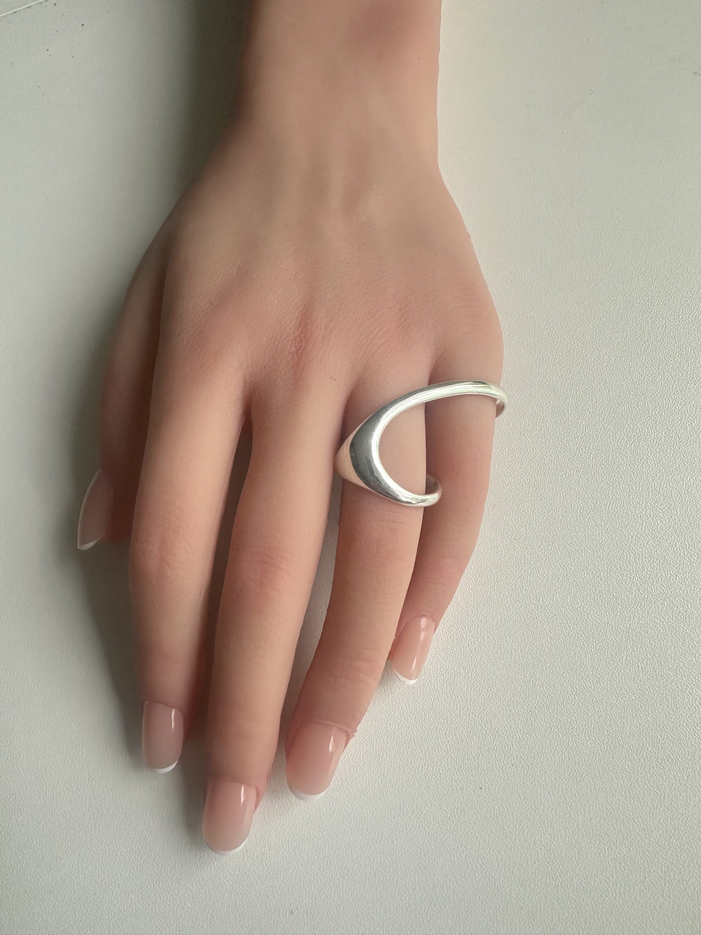 'de Curve' Ring - Modern, Organic and SenSual