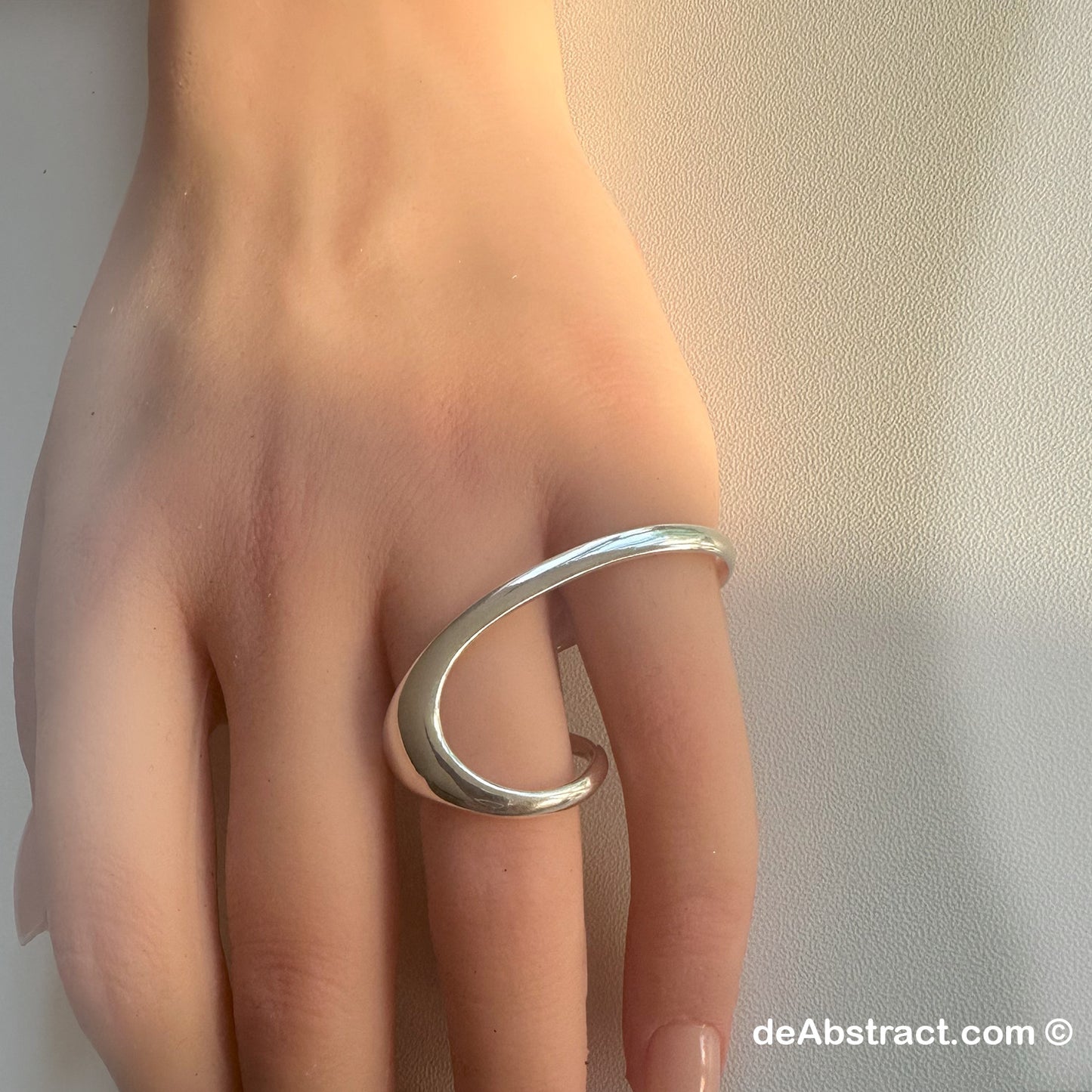 'de Curve' Ring - Modern, Organic and SenSual