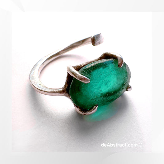 Emerald Jewelry: The Legendary Green Gemstone You Need to Know.