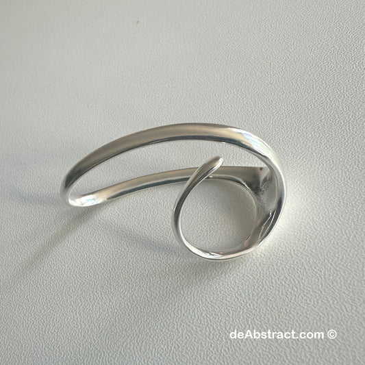 'de Curve' Ring - Modern, Organic and SenSual