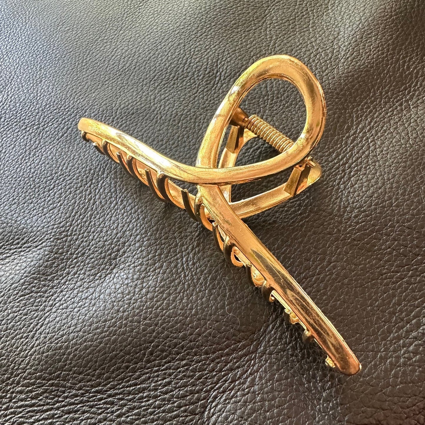 de Line Hair Clip Modern and Sophisticated Accessories Collection - Gold